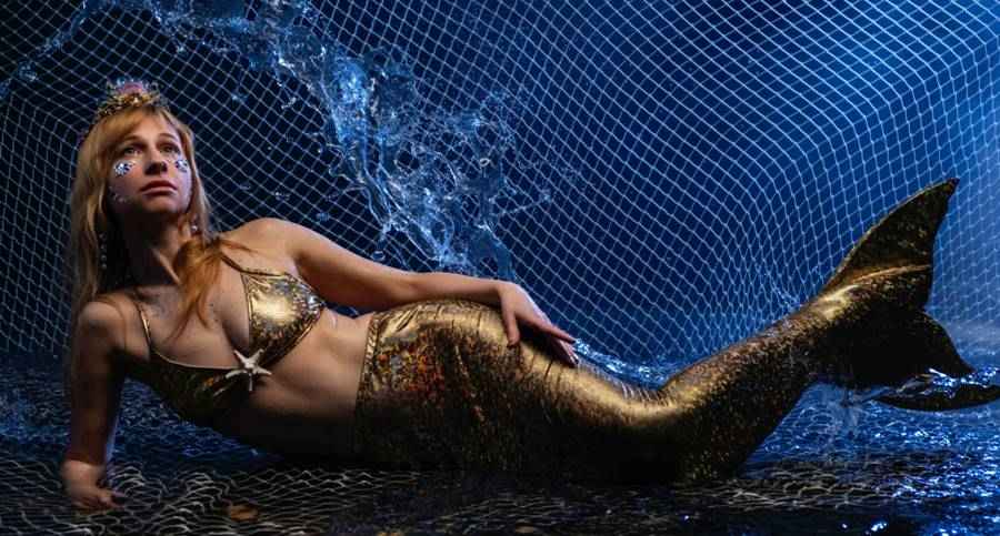 Secrets and Features of A Photoshoot in Water - Mermaid