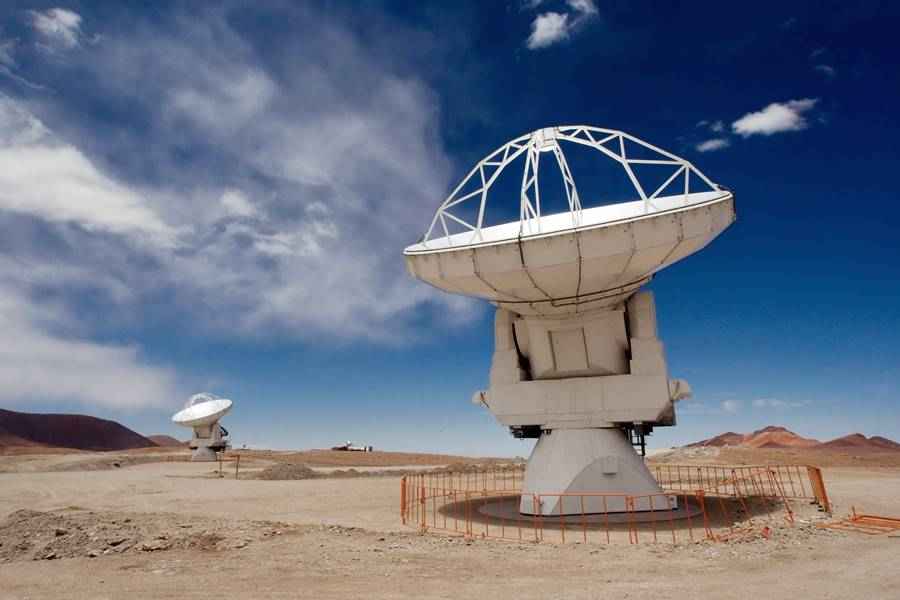 ALMA Radio Telescope Antena