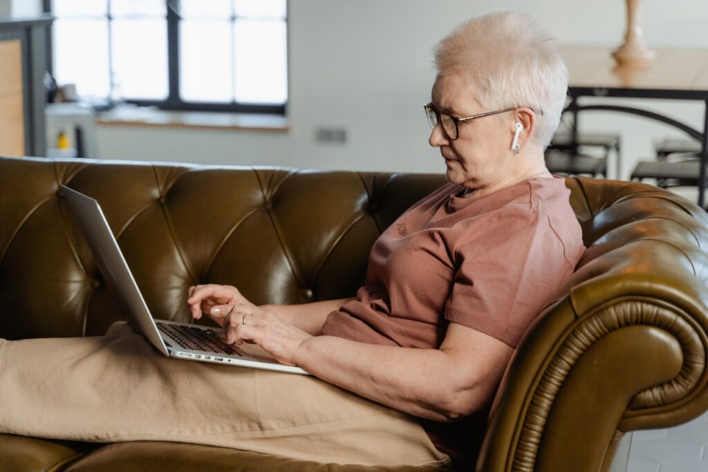 How to Photograph Older Women?