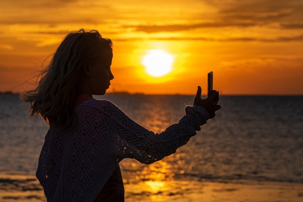 Do You Know about These 9 Types of Selfies?